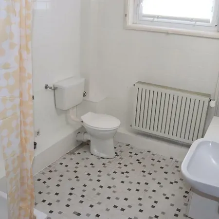 Ruhig-gelegen-ferienwohnung-klein-denkte *